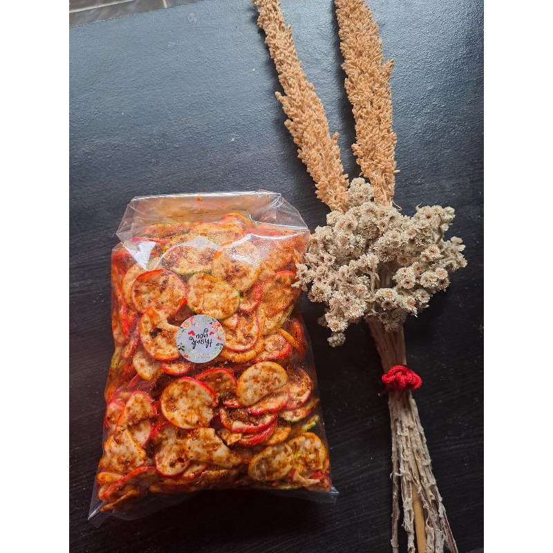 

kerupuk seblak kering/pedas/gurih/daun jeruk/renyah