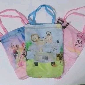 

Custom Tas Goodiebag Ulang Tahun Anak