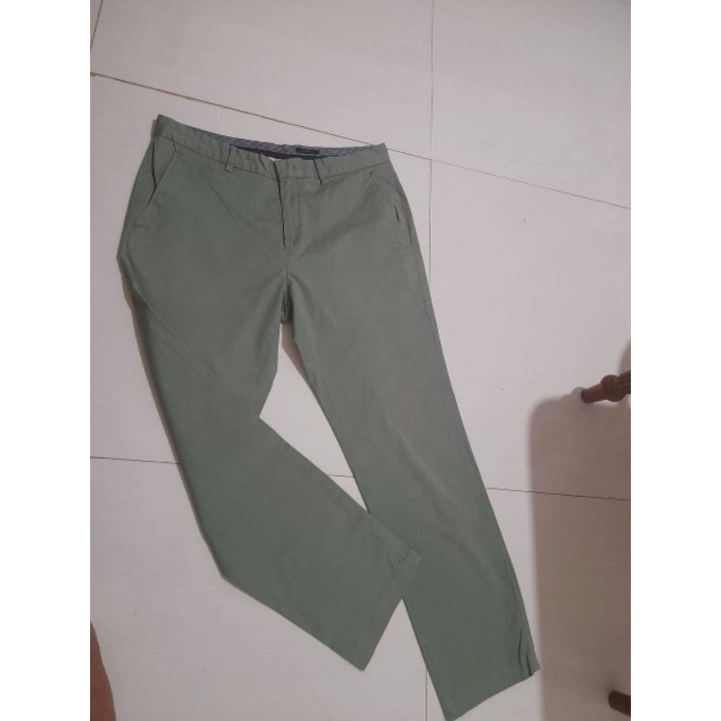 Celana chinos Mind bridge