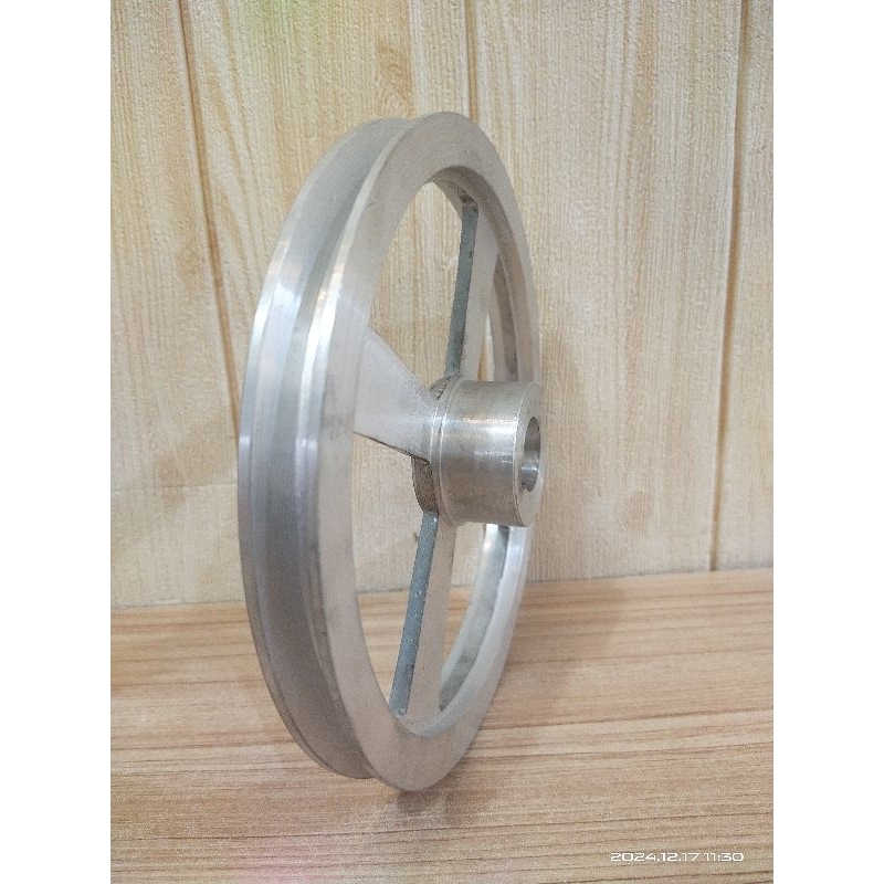 PULLEY PULLY PULI DINAMO PENGGERAK 8 INC A1 LUBANG 20MM DAN 24MM