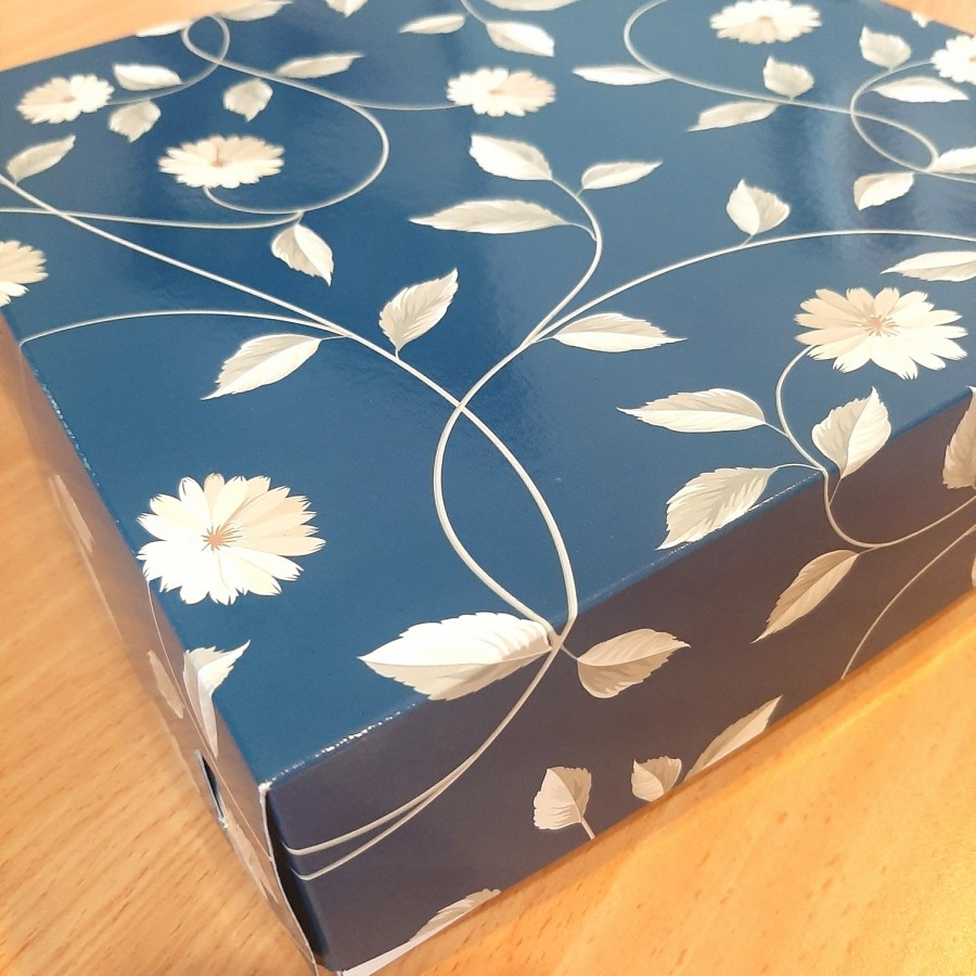 

( 5 Pcs ) Kotak Hampers Makanan Box Packaging Cake Marmer Motif Bunga Ukuran 25x25x7 cm