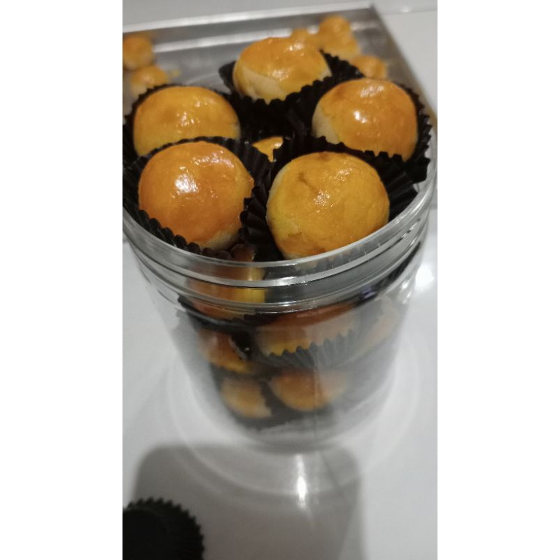 

Kue kering Nastar legend