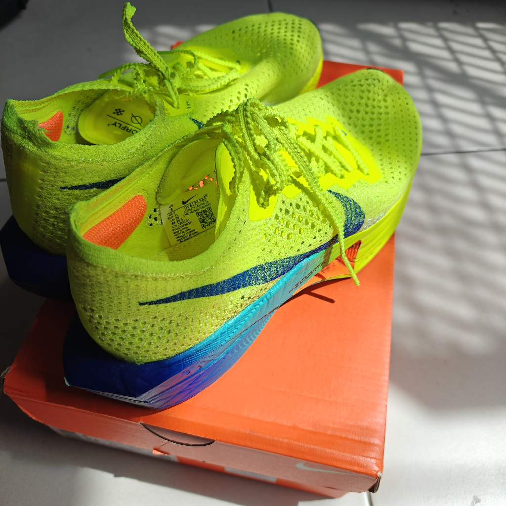 Sepatu Running Nike ZoomX Vaporfly Next% 3 Volt Green