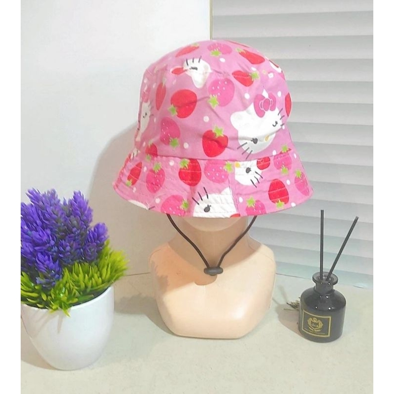 Topi Bucket Anak Hello Kitty