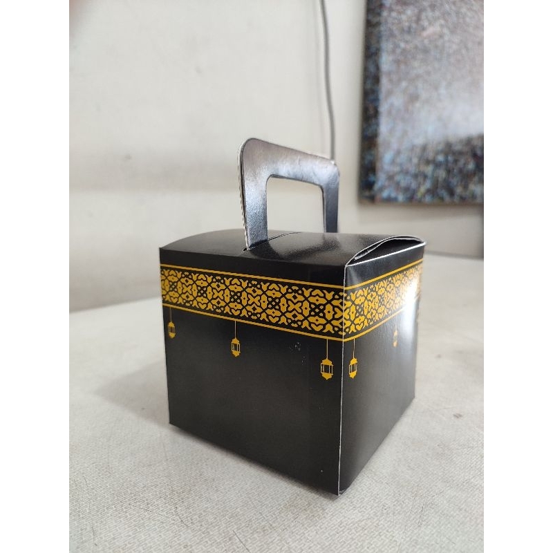 

KOTAK OLEH OLEH UMROH/HAJI KABBAH ISI 20PCS