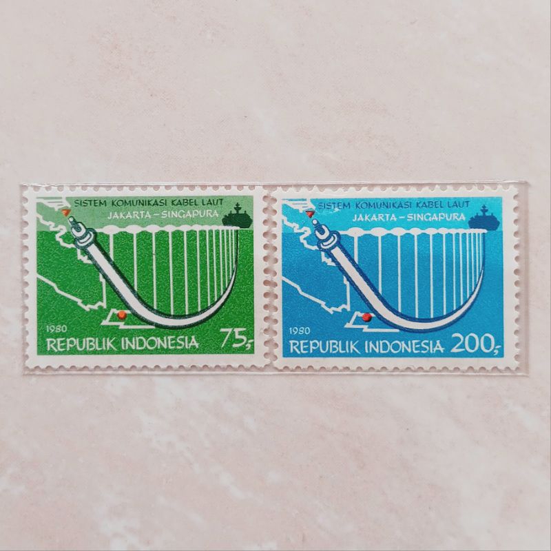 

(AB) Perangko Indonesia 1980 Sistem Komunikasi Kabel Laut Set Lengkap 2 pcs Mint