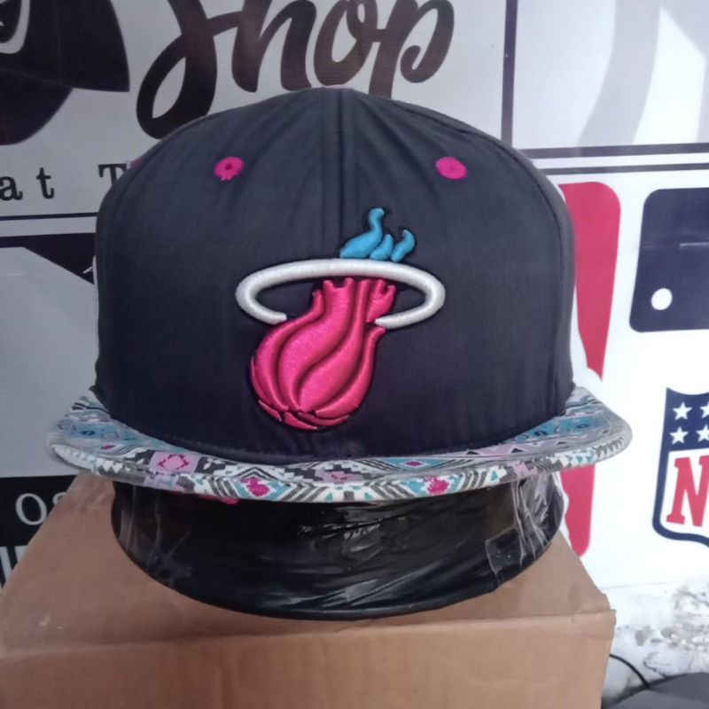 Topi second original visor pendek by NBA Snap Fit