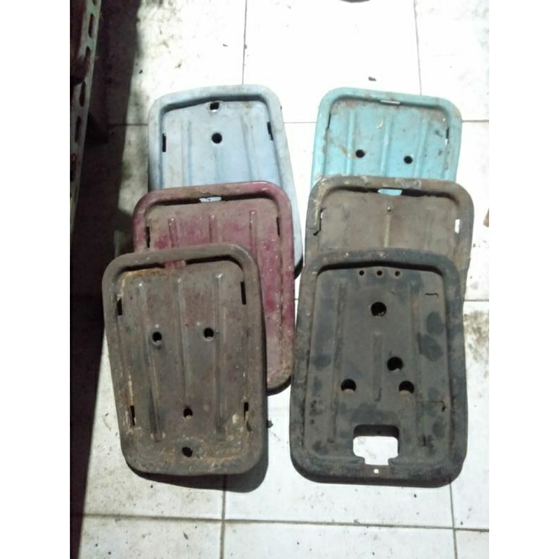 tatakan jok belakang vespa, tatakan jok pisah belakang