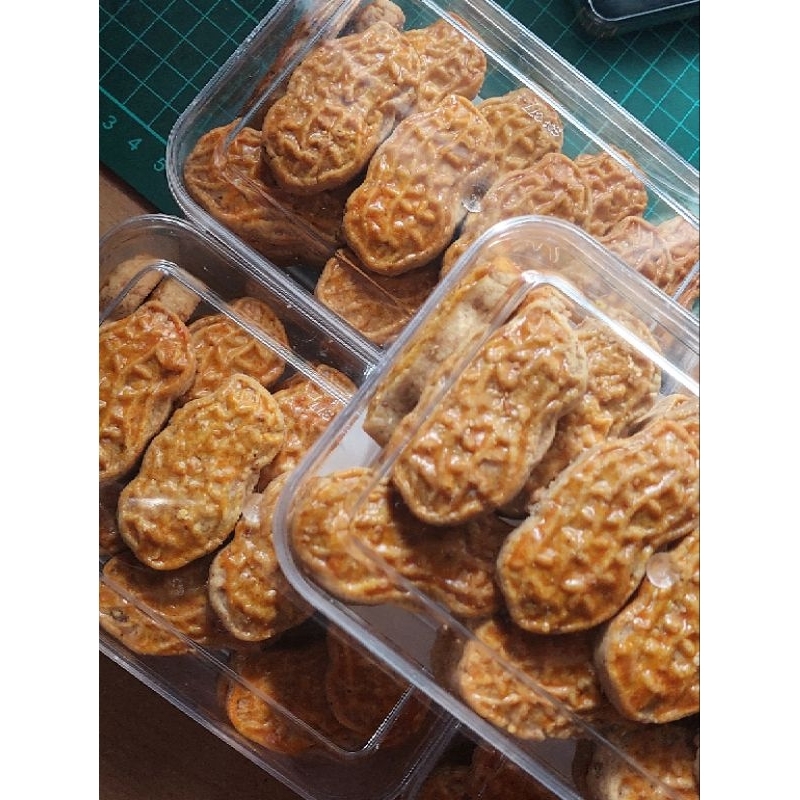 

kue kacang premium