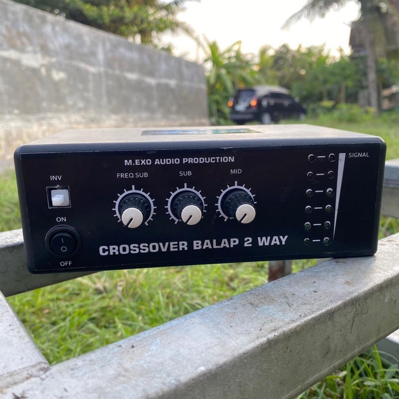 Crossover 2way 24db Subwoofer Dan Mid Dilengkapi Led Signal Lebih Joss