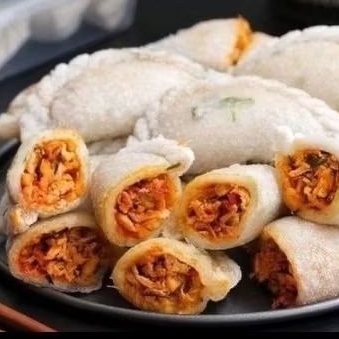 

CIRENG Ayam suwir pedass (makanan / Frozen food instan / cemilan pedas)