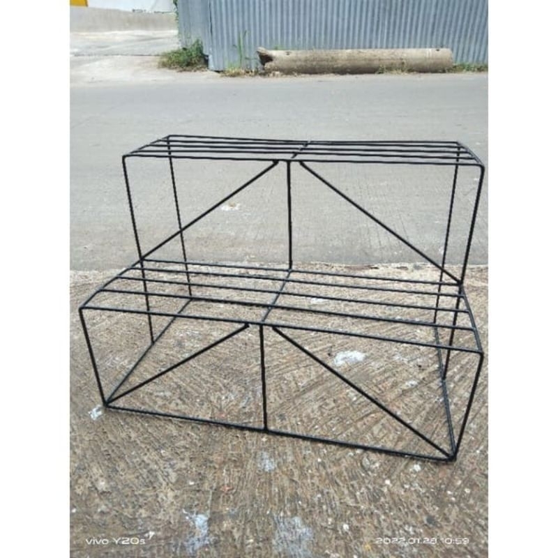 rak pot bunga 2 susun / rak pot bunga besi/ rak pot tanaman