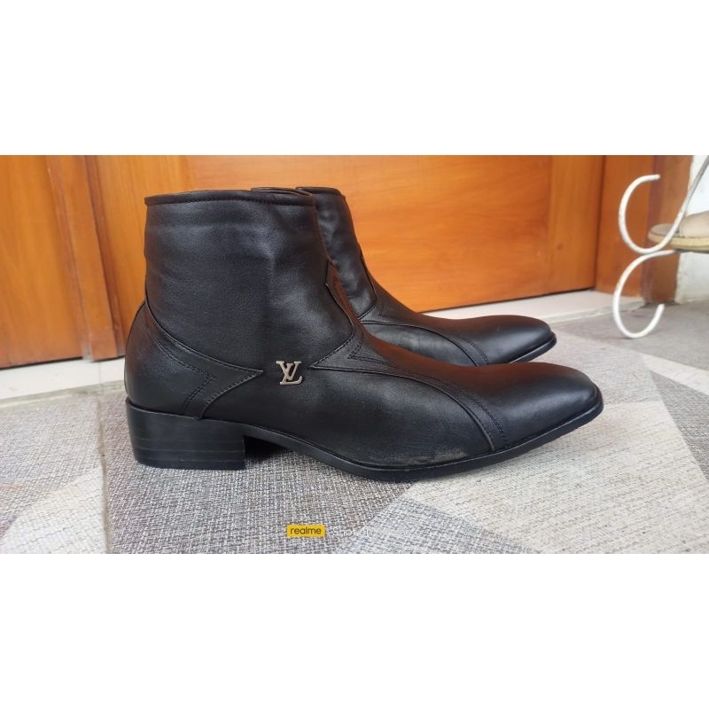 sepatu pantofel 3/4 resleting kulit louis Vuitton 43 second