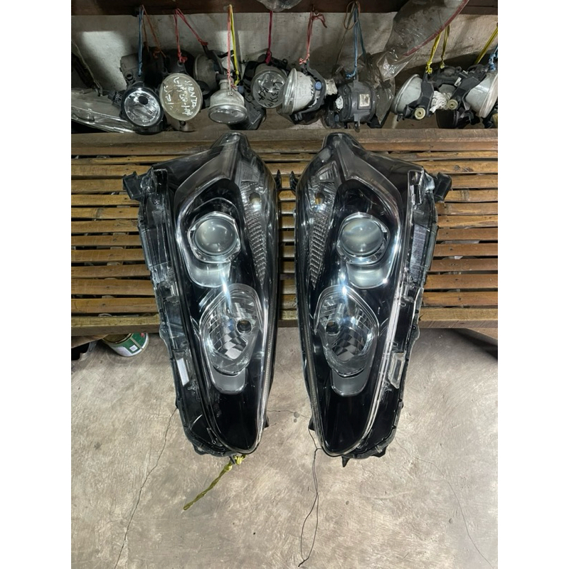 Headlamp Toyota Sienta Type G/V Original