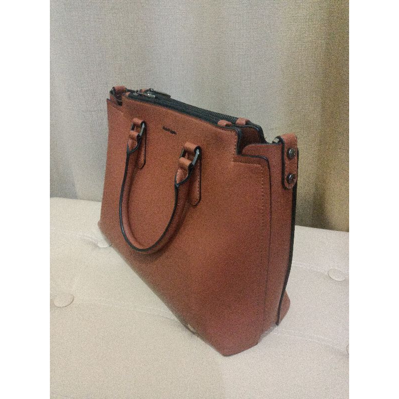 Tas elegan merek Hush Puppies kulit asli