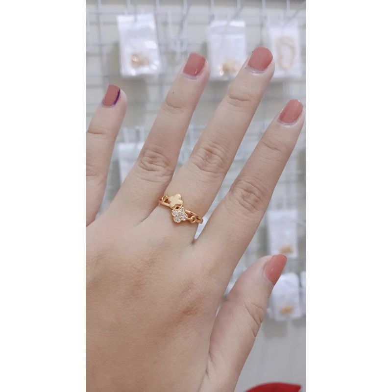 Satu set kalung biji lada dengan liontin