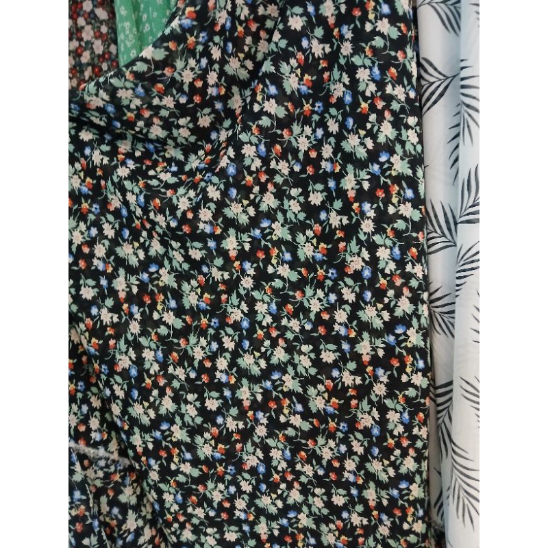 Kain/Bahan ceruty babydoll premium motif bunga//Bahan ceruty babydoll meteran//Kain sifon motif mete