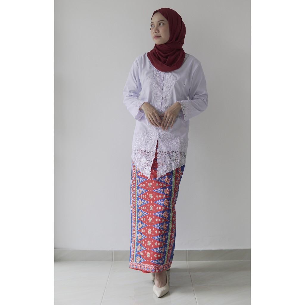 Kebaya Encim Putih
