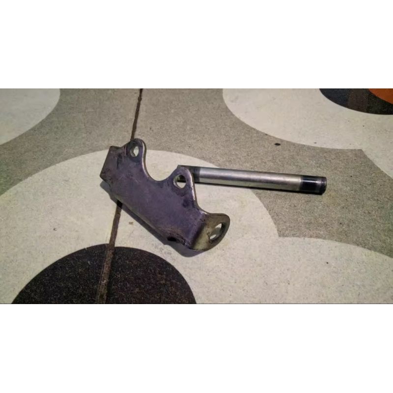 Engsel bawah jok depanFino karbu copotan