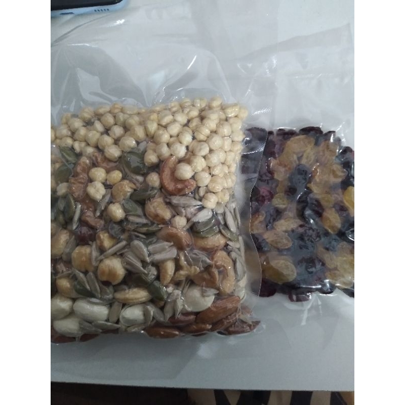 

Mix Nut Roasted isi 10 macamKemasan 250gram