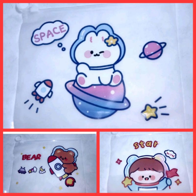 

MAWBELI Tempat Pensil Karakter Space Bear Star Tas Kosmetik Transparan Kawaii Cute Simpel Imut Aestetik Kekinian Gift Kado Hadiah Box Birthday Ulang Tahun Wisuda Graduation Anniversary Wedding Couple Astronot Girl Love Kekinian Dompet Kudus Super Junior