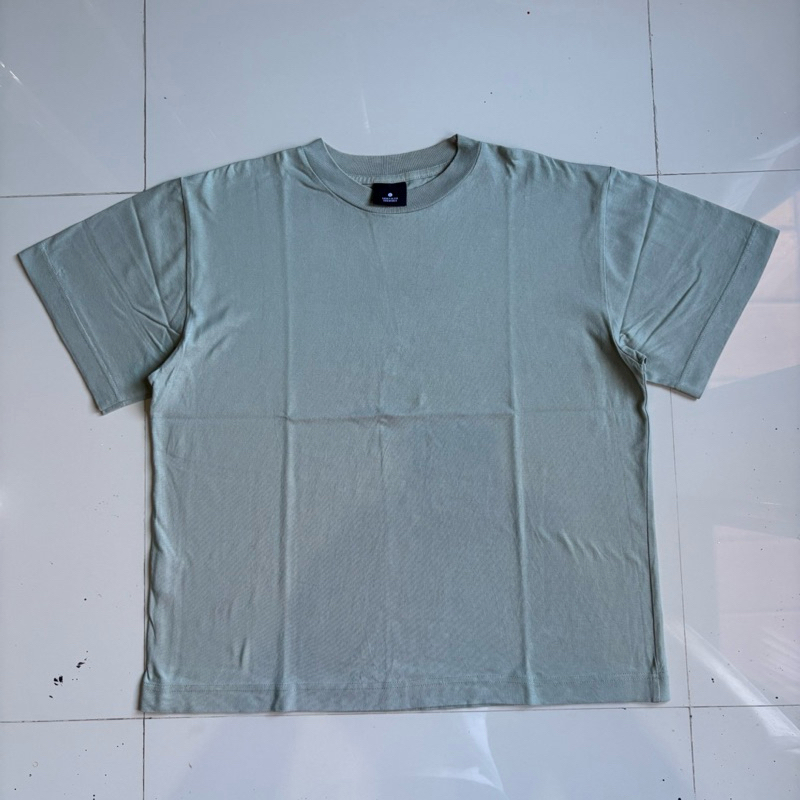 Boxy t shirt / Kaos polos boxy by money alter