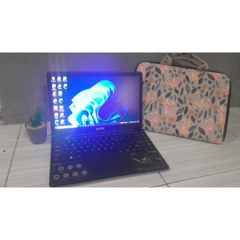 Laptop Zyrex Sky 232 Second new