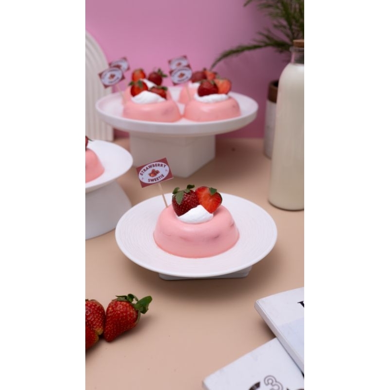 

Strawberry Sweetie - Puding Donat Strawberry