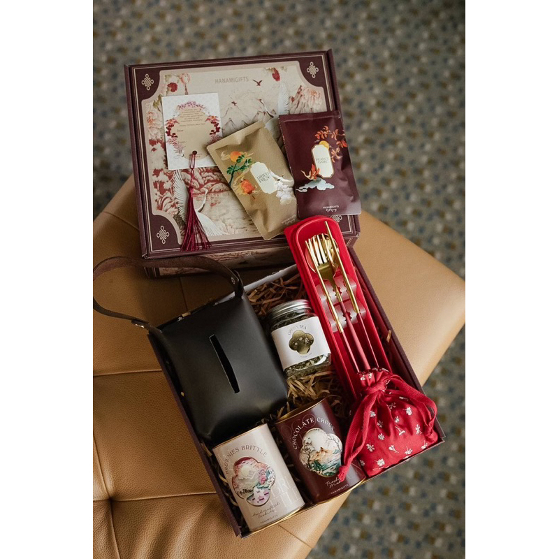 

OSTRICH - Hampers Imlek/Hampers CNY 2025/Hampers Sincia/Parcel Imlek/Parcel Chinese New Year 2025/Parcel Sincia 2025