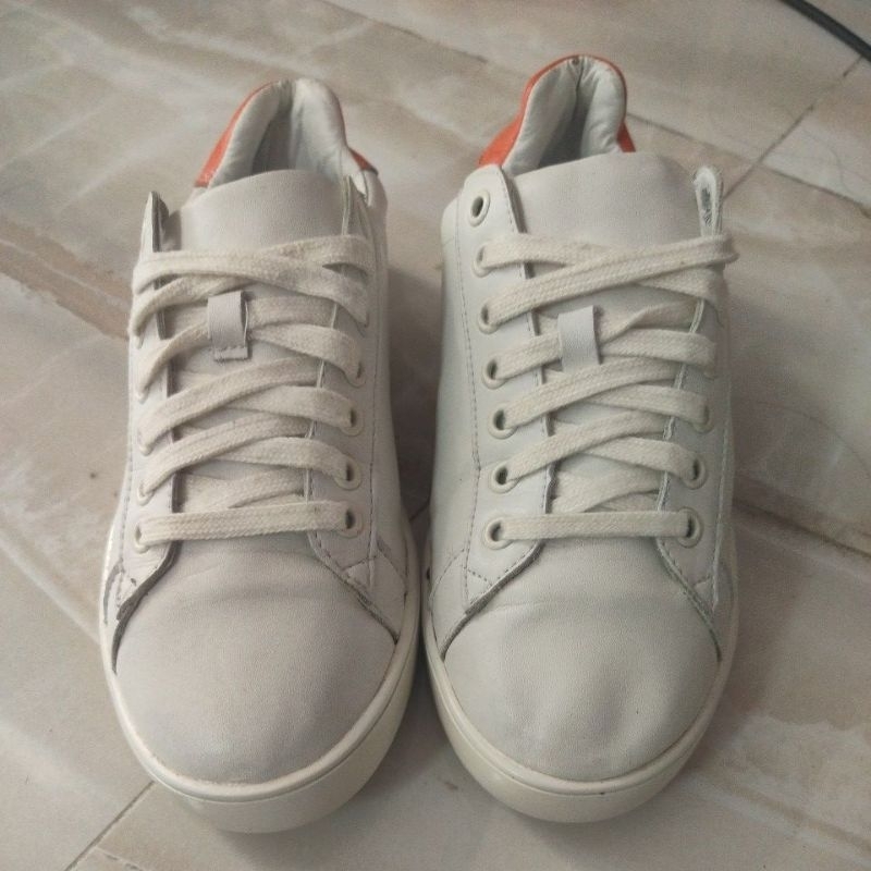 Sepatu Gucci Second