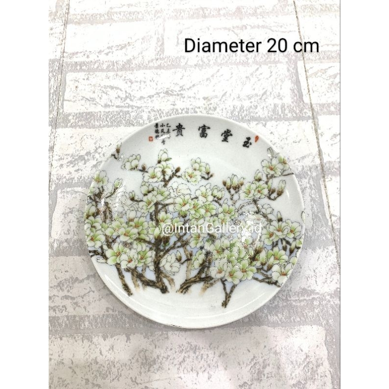 Pajangan Piring Dinding Keramik Diameter 20 cm