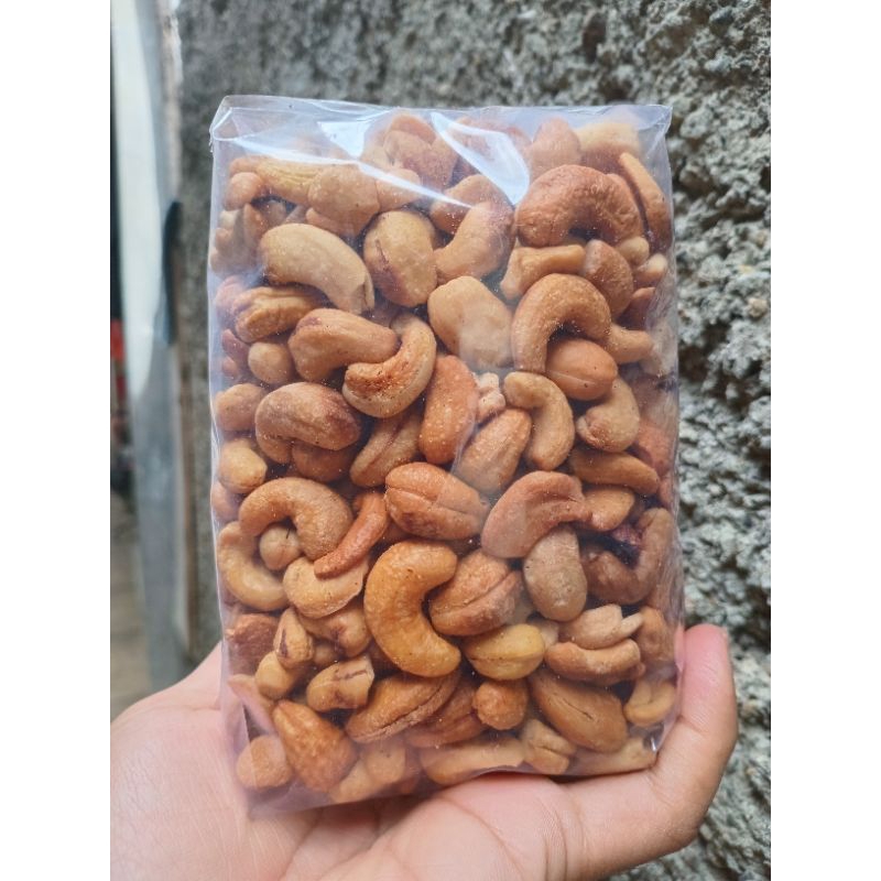 

Kacang mede utuh 500 gram