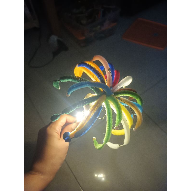 Kembang Api Kawat Bulu