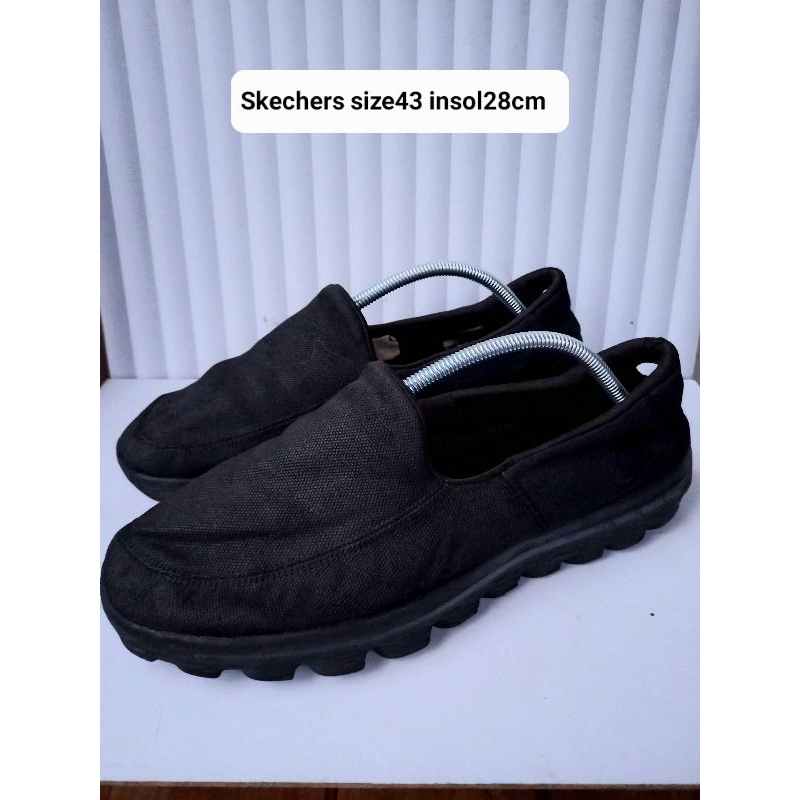 sepatu pria slip on merk skechers original size43 insol28cm