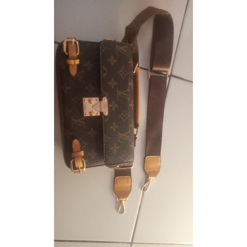tas selempang LV