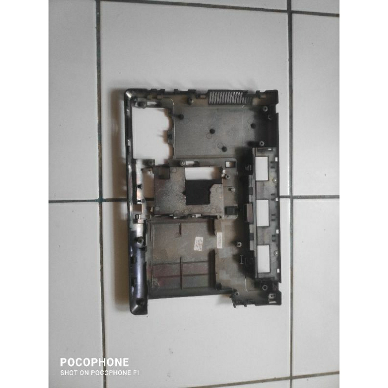 battom case laptop sasmung np300e4x 300e no repair