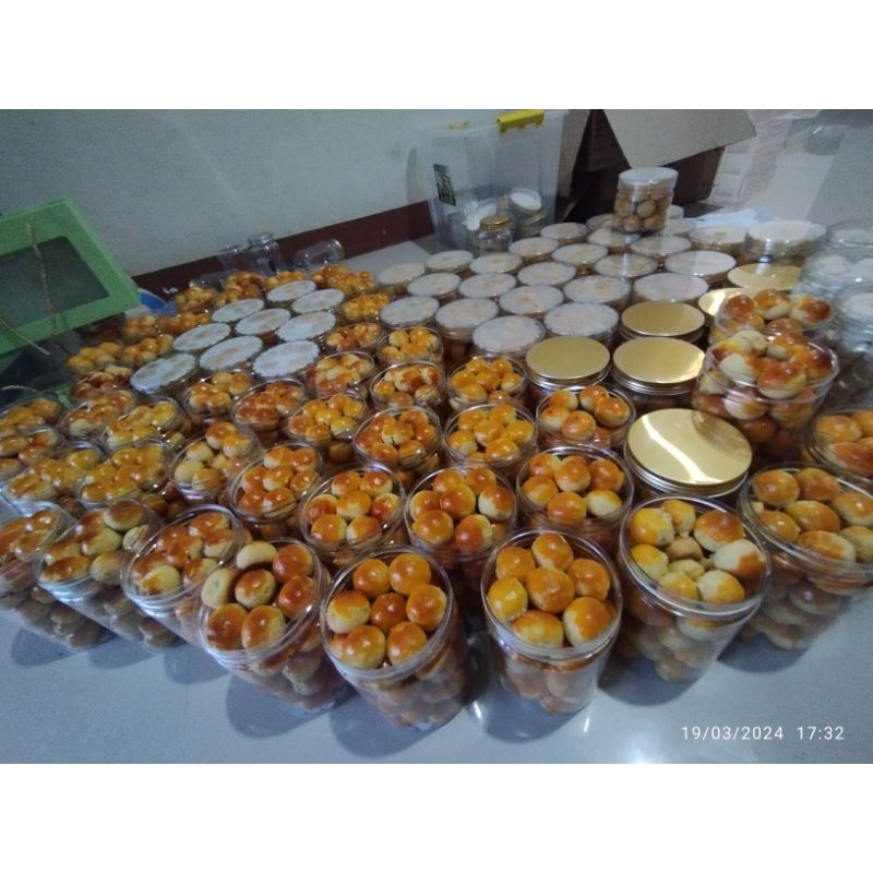 

Nastar klasik lembut berat 490-500gram