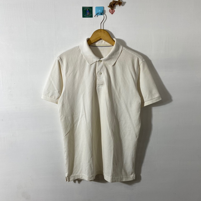 POLO SHIRT UNIQ LO PUTIH SECOND