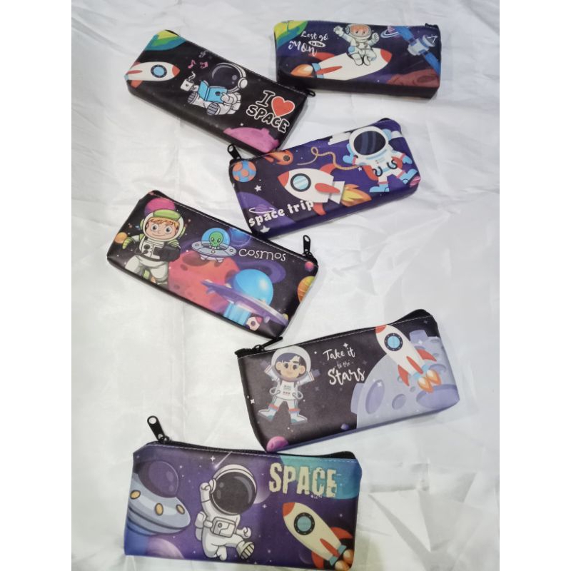 

POUCH KARAKTER ASTRONOT