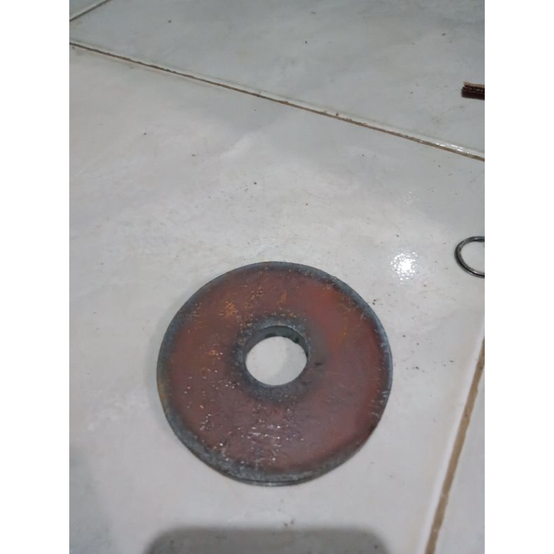 plat bulat diameter 75mm tebal 5mm s.d 10mm lubang tengah 17mm