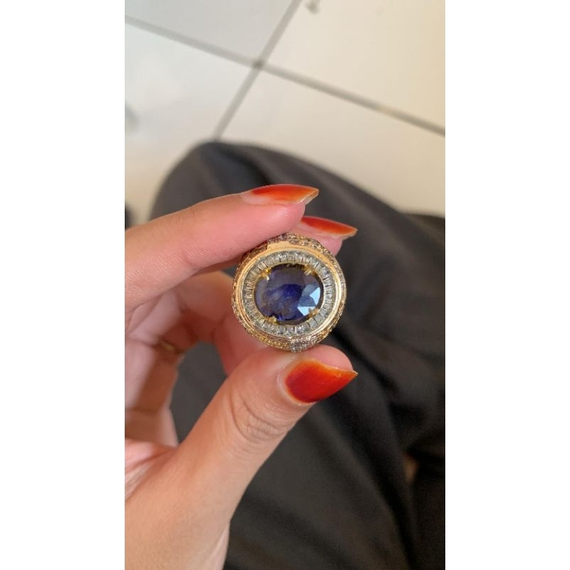 natural blue saphire