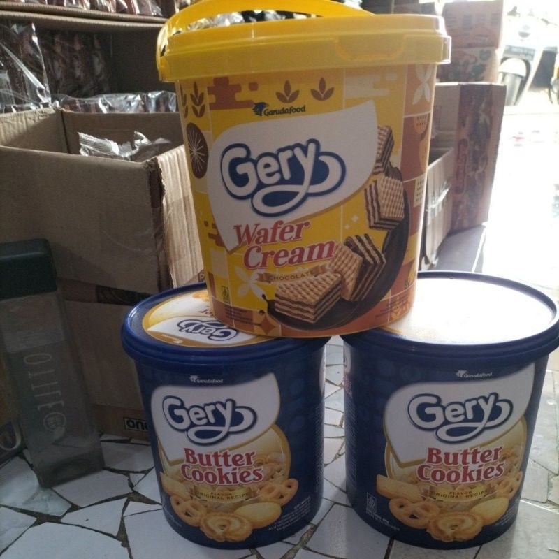 

Grey butter cookies dan grey wafer cream