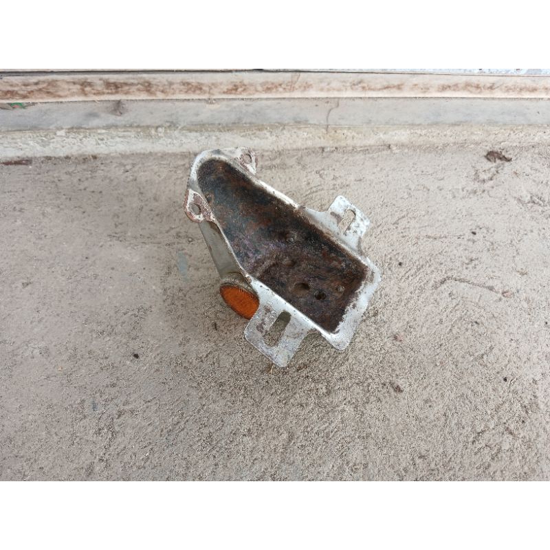 pangkon dudukan lampu belakang fr70 fr jambul