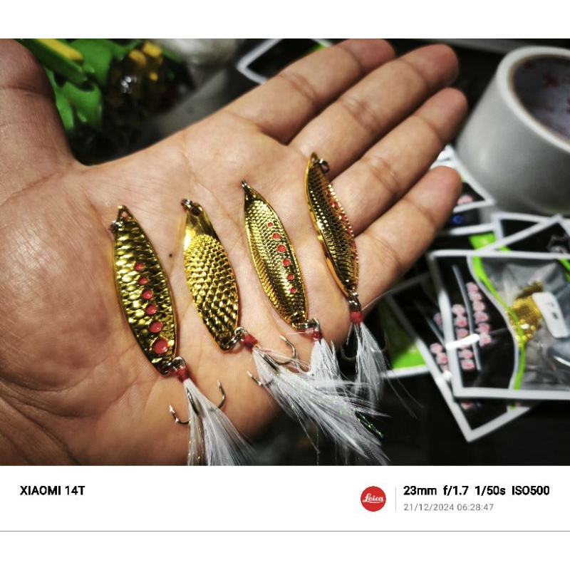 Umpan Casting spoon Lure 7 gram 5 gram Gold motif titik merah casting Toman gabus pinggiran laut ham