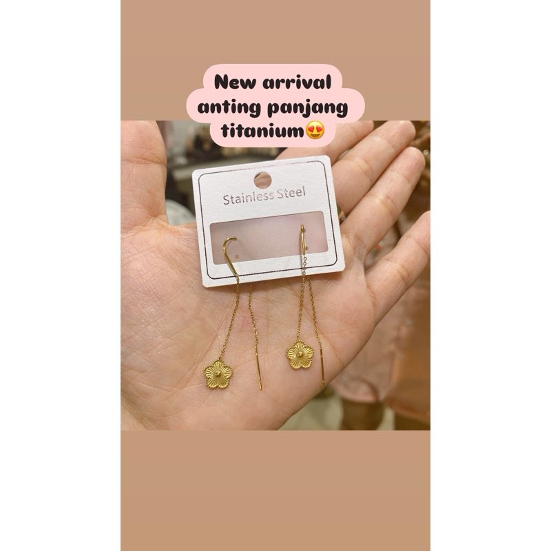 anting panjang titanium bunga clover ukir hk amero
