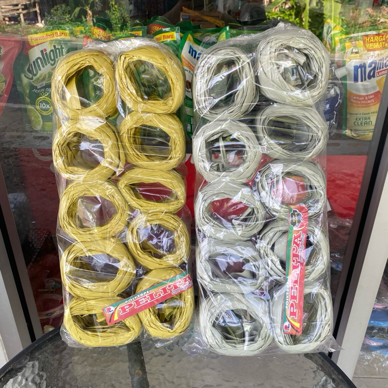 

Tali Plastik/Tali Rapia Ukuran Kecil Merk Pelita Hemat dan Praktis - Murah