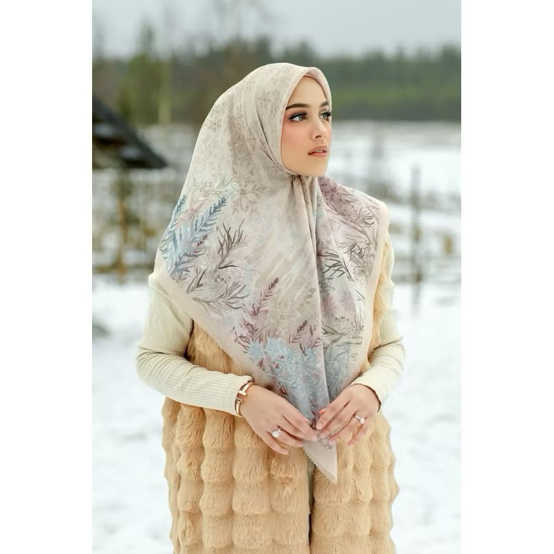 Buttonscarves Frozen Almond - Preloved VVGC