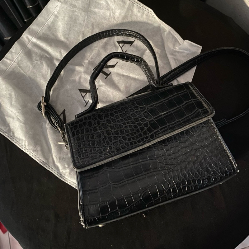 PRELOVED TAS SELEMPANG ZARA SLING BAG ZARA