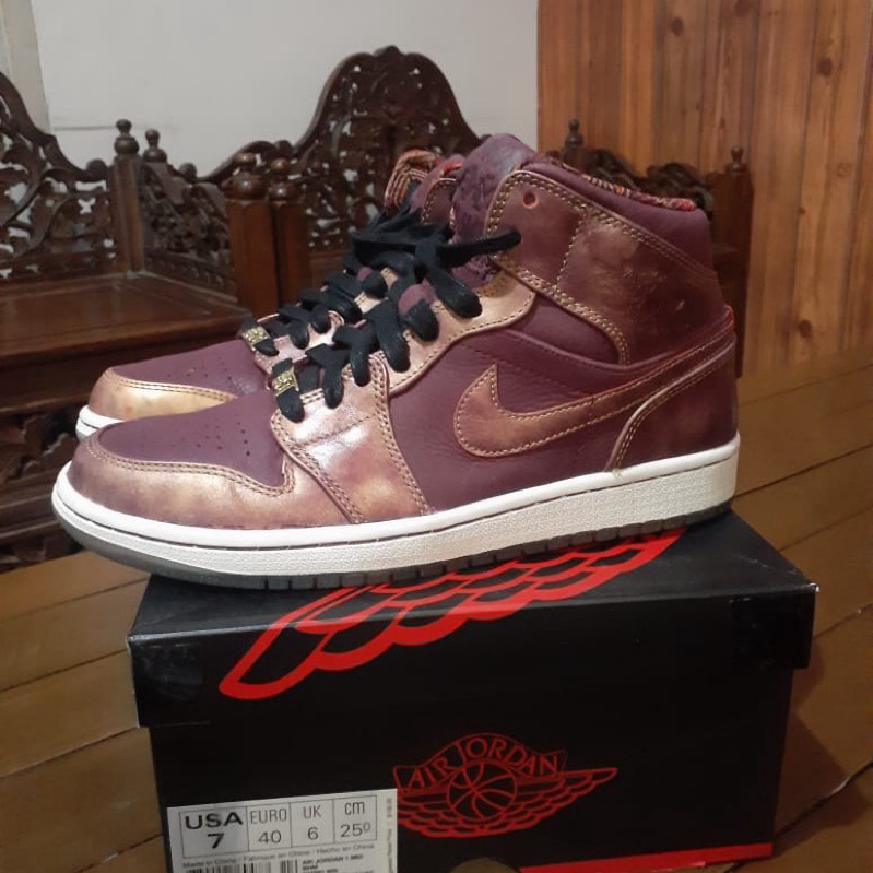 Air Jordan 1 Mid BHM Size 40