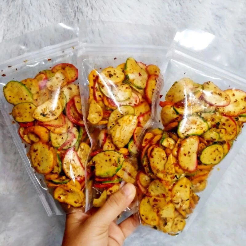 

Kerupuk seblak pedas daun jeruk